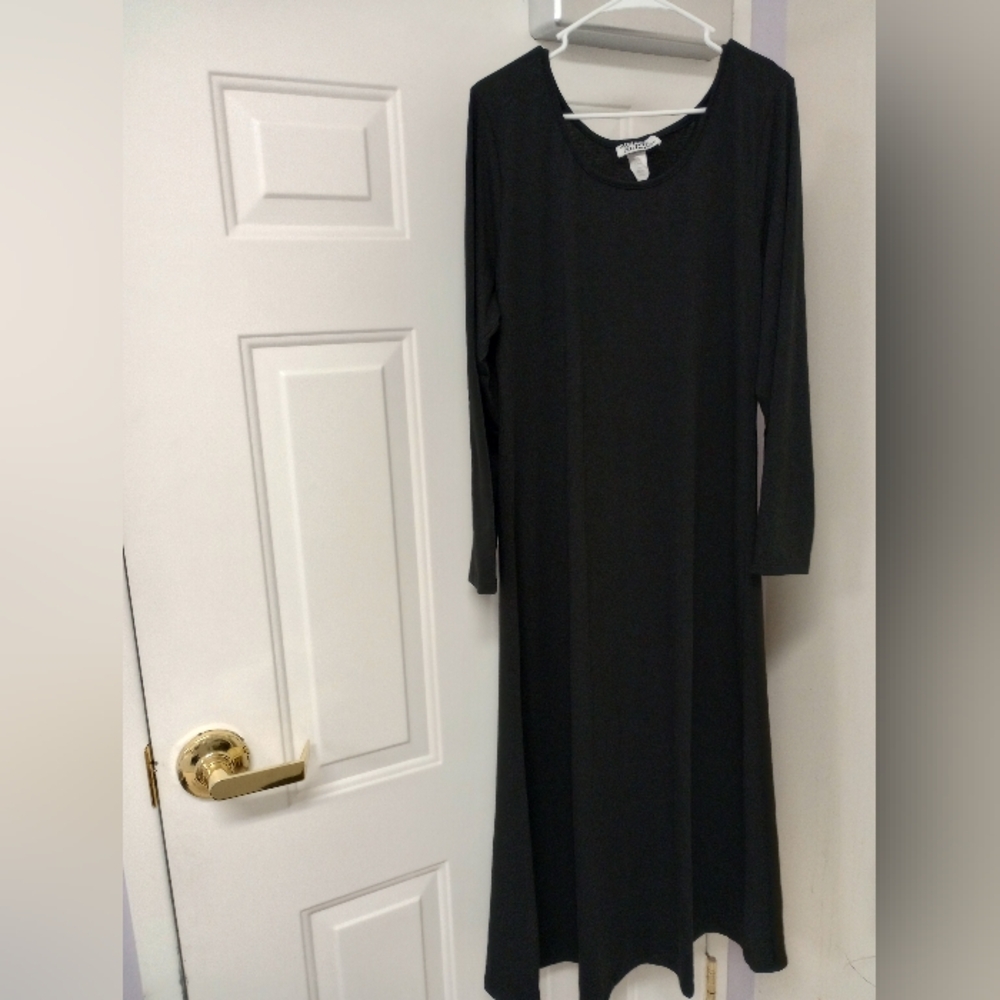 Elegant Black Maxi Dress